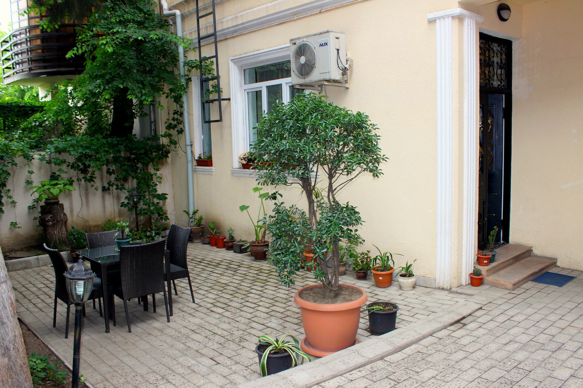 Hotel Darchi Tbilisi Exterior foto